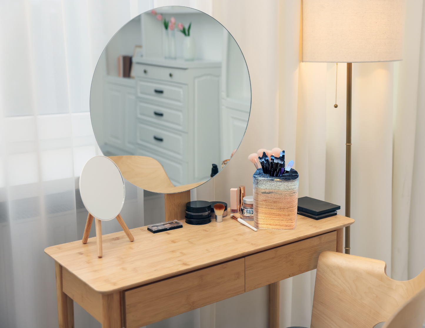 Unique Makeup Brush Holder