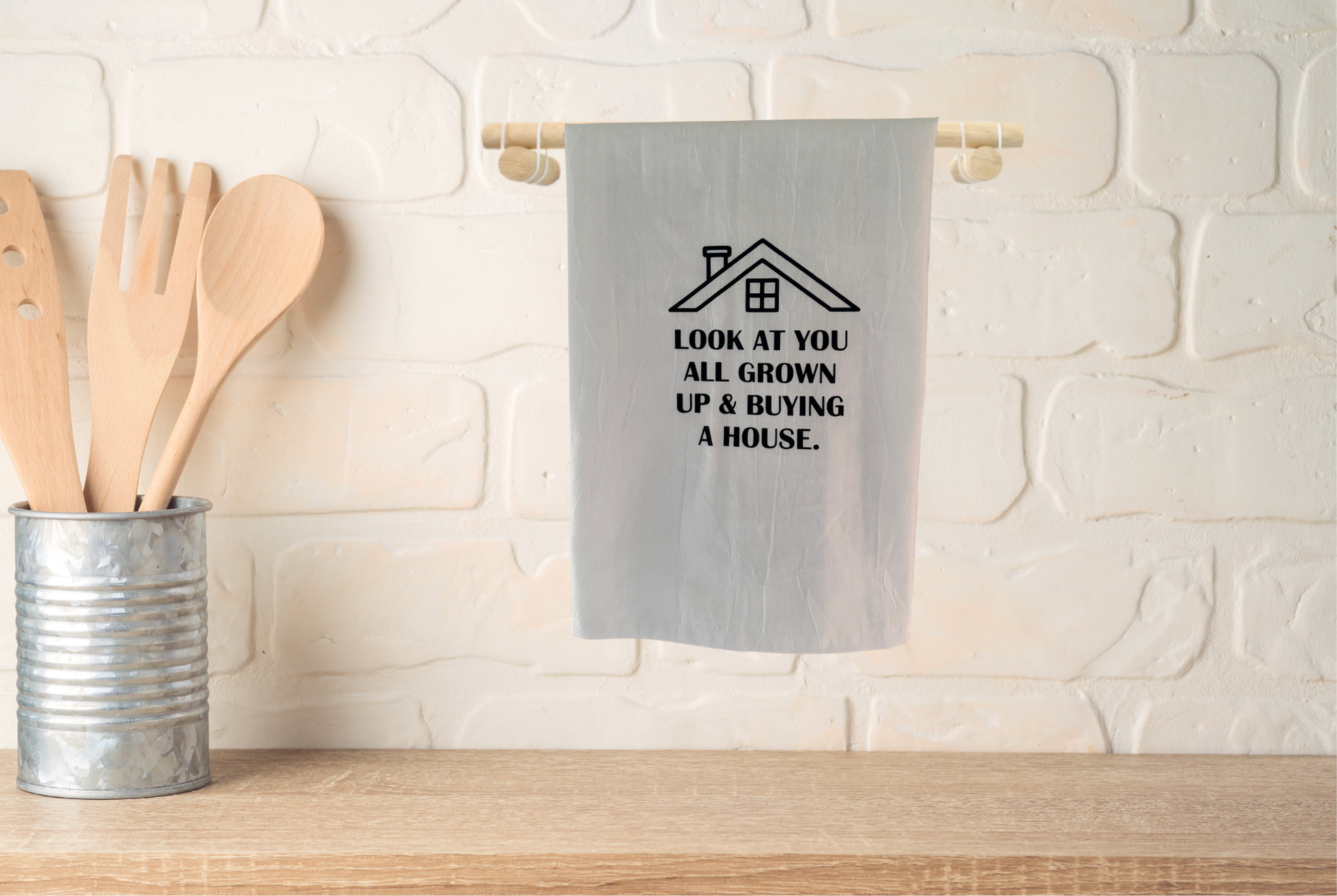 Kitchen towel with humorous text