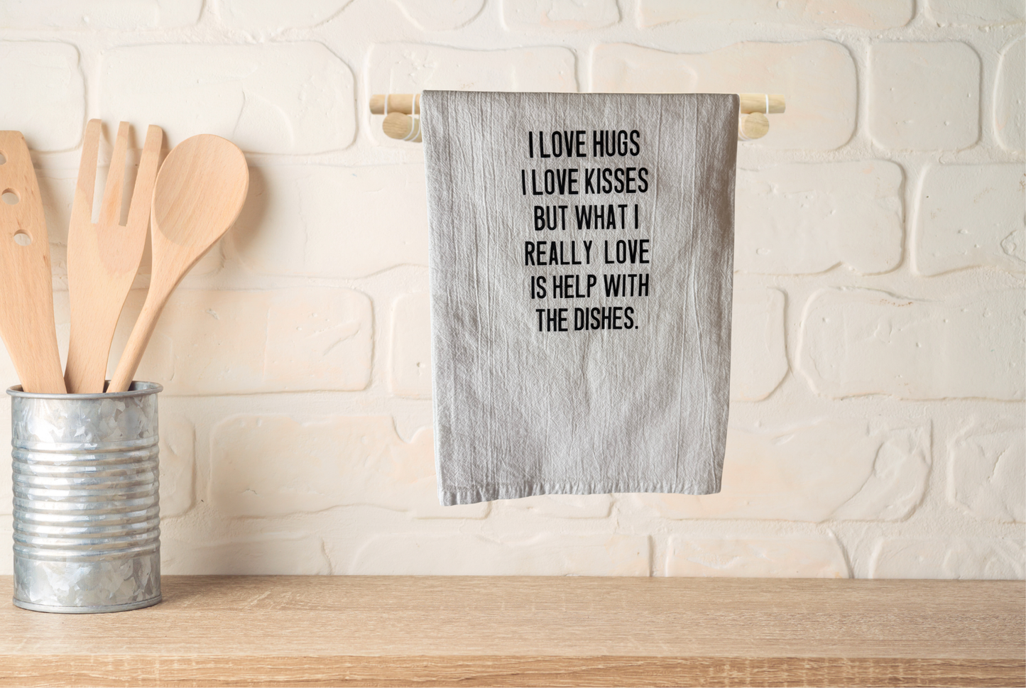 I love hugs and kisses kitchen towel