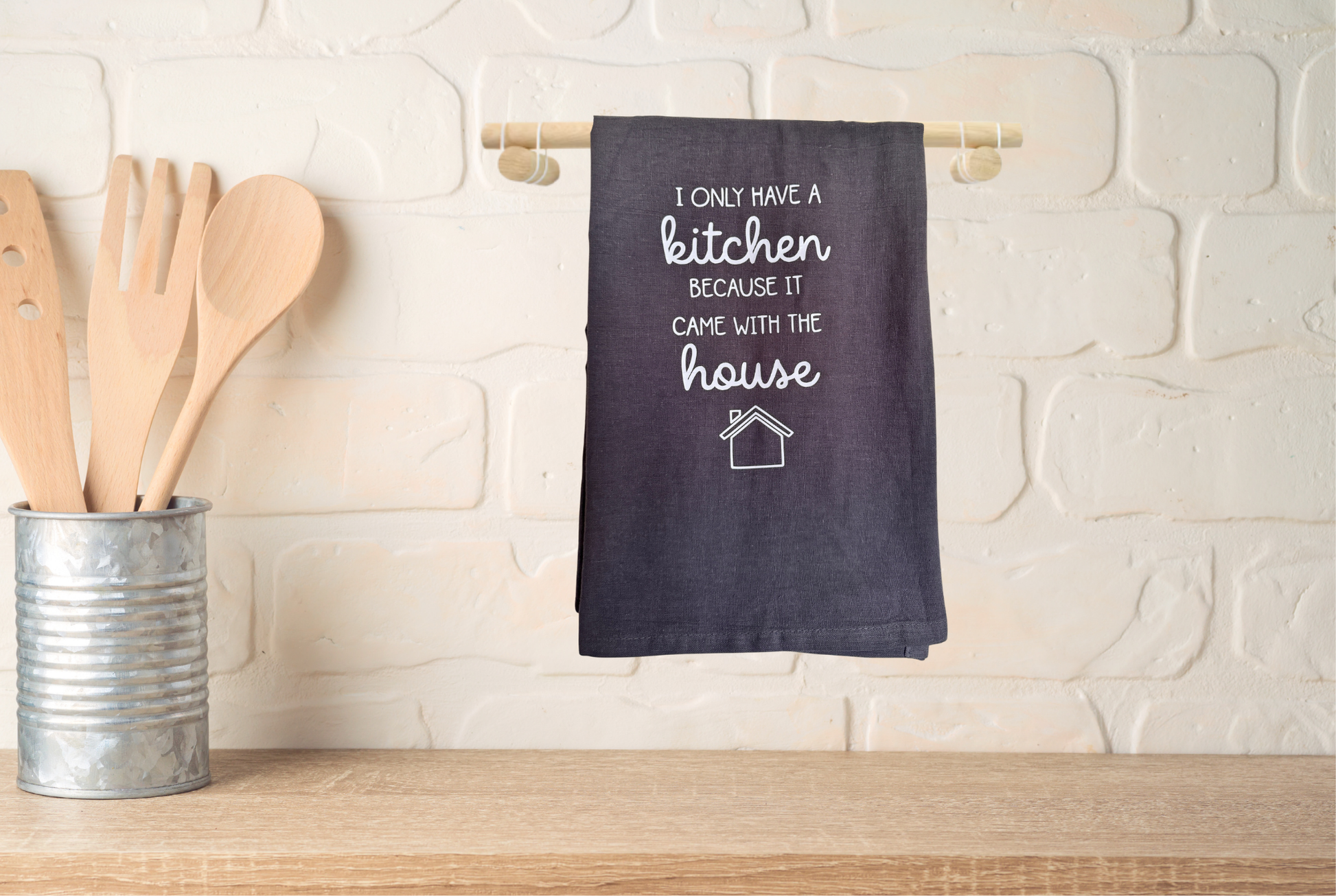 Kitchen towel with humorous text