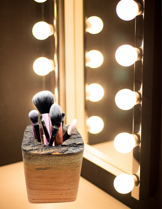 Makeup Brush Holder⁶